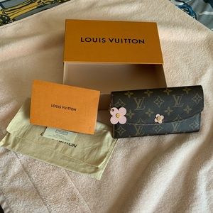 Louis Vuitton Emilie wallet